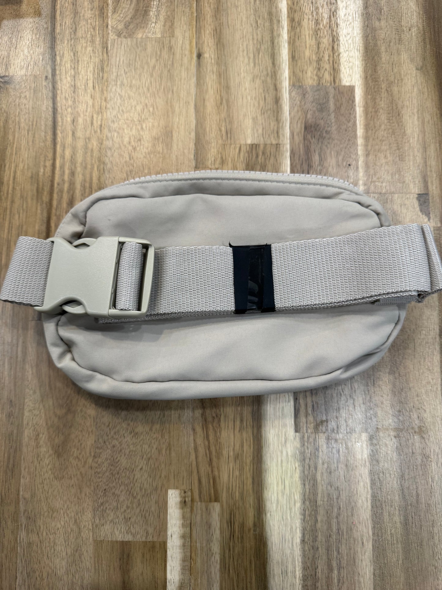 Logo Crossbody